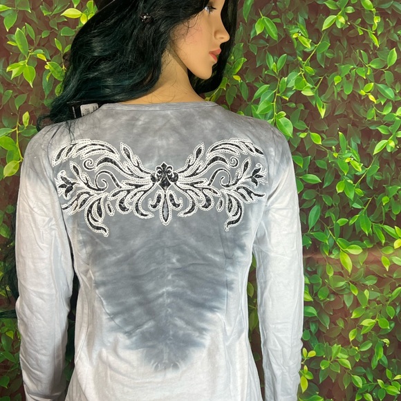 Affliction Women’s long sleeve sweater - Picture 13 of 15